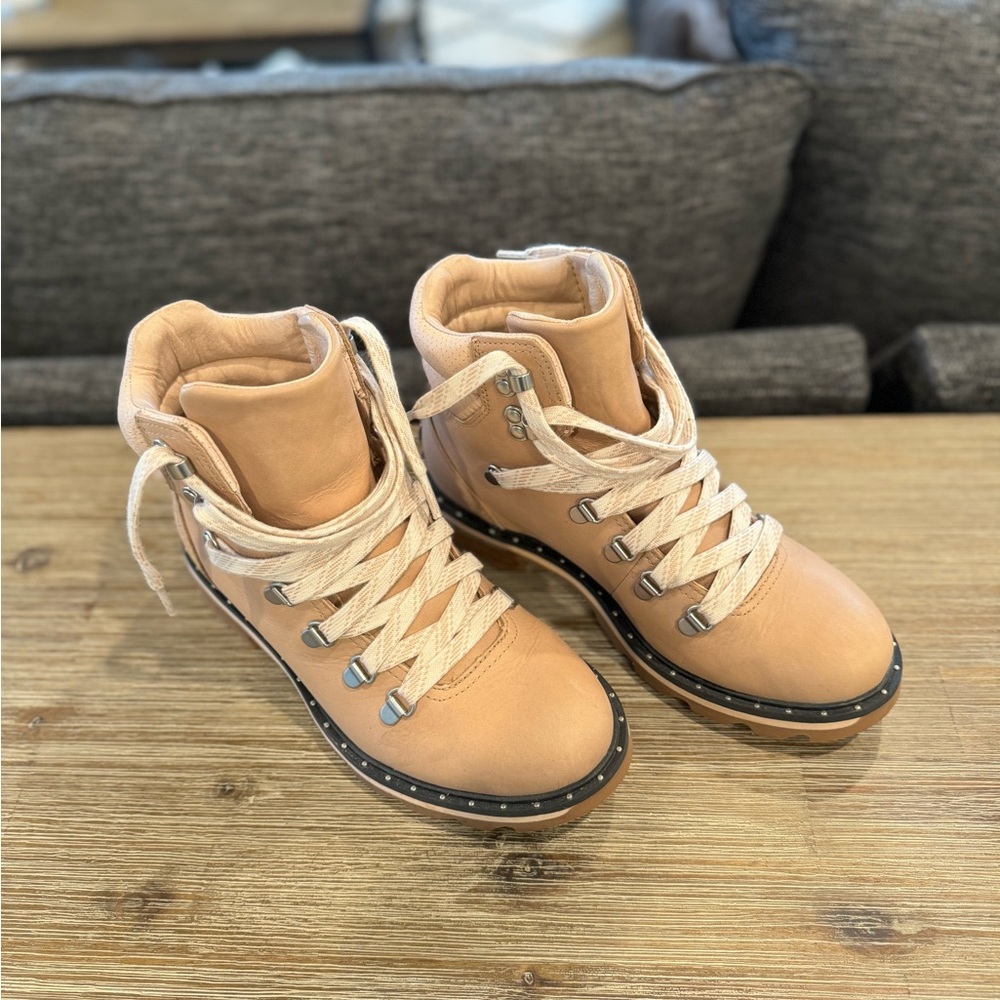 Sorel Tan Lace Up Boots - Picture 2 of 6